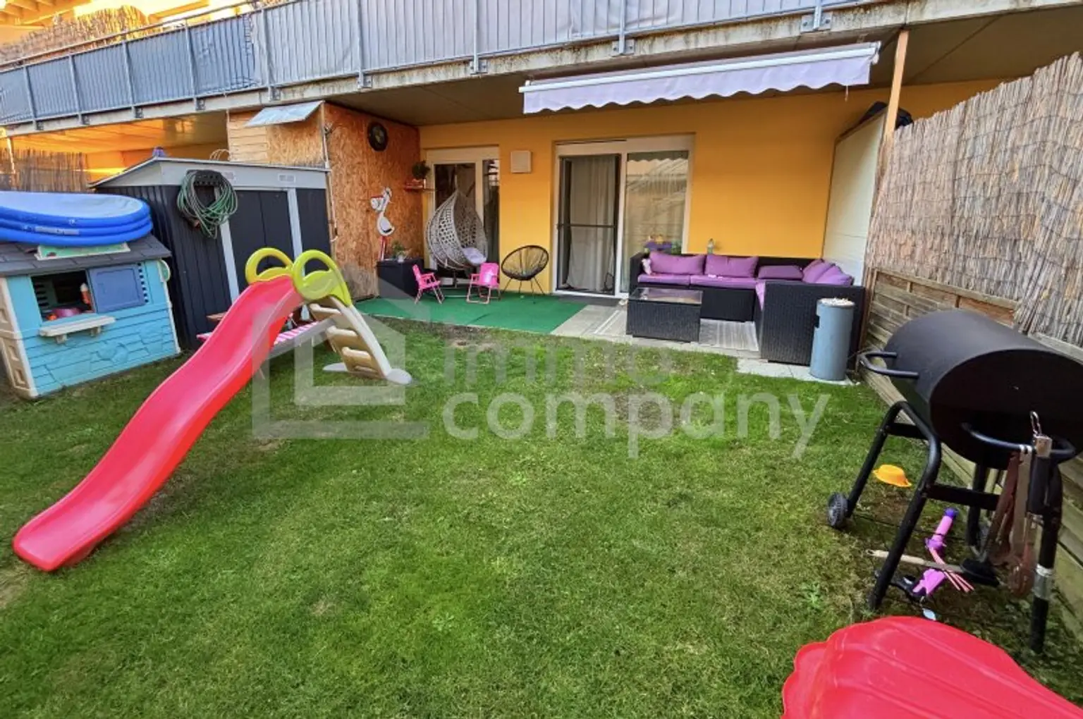 Moderne Erdgeschosswohnung mit Eigengarten und Terrasse in Albersdorf-Prebuch!