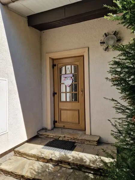 FAMILIENTRAUM! 6 ZIMMER UND EIN GARTEN ZUM HERUMTOBEN!