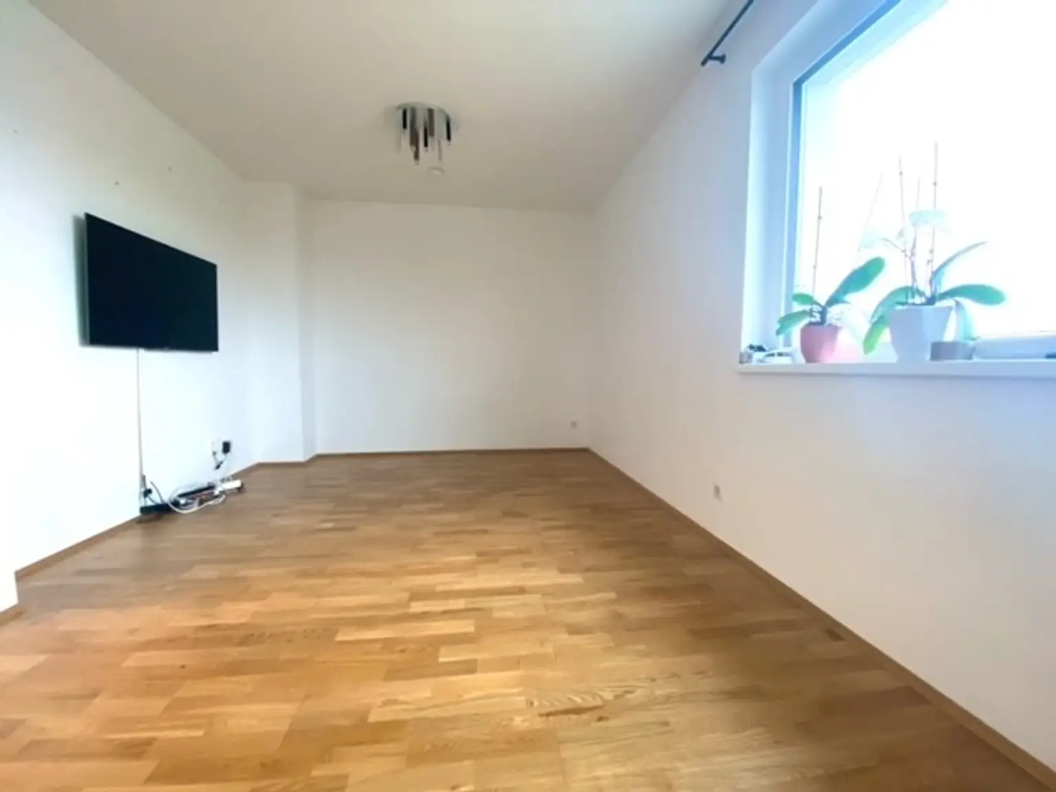 6 | NEU in GERASDORF ++ MODERNE ZWEI Zimmer mit TERRASSE | Prima Service Immobilien