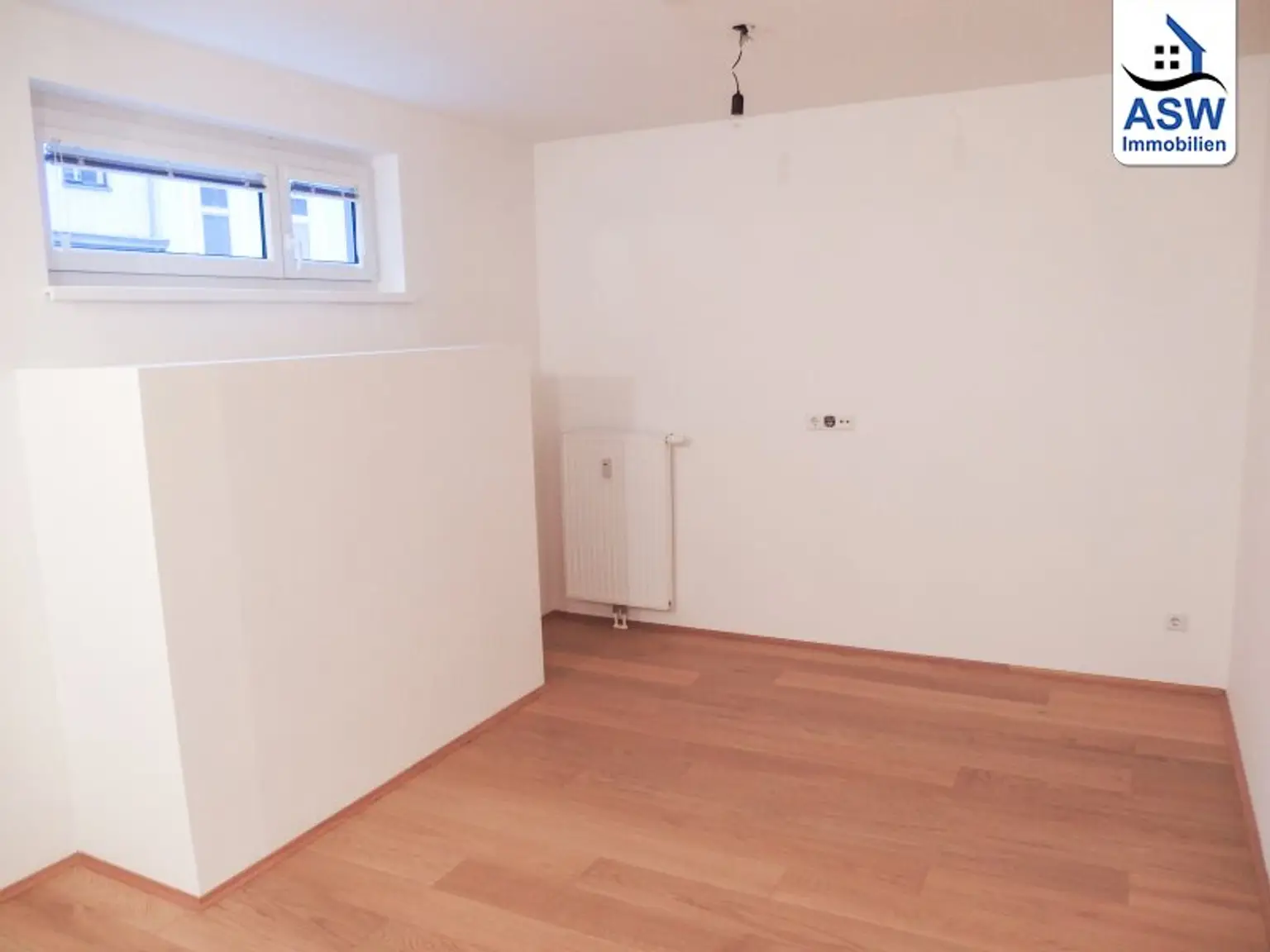 Schönes 1-Raum Büro im Erdgeschoss