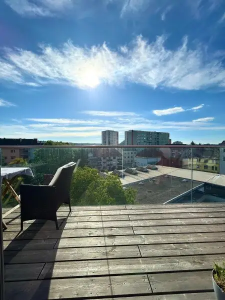 SMART-LIVING I STYLISCHES PENTHOUSE I KLIMA I SONNENTERRASSE I OFFENE DESIGN-KÜCHE I ELEGANTES BAD MIT REGENDUSCHE I