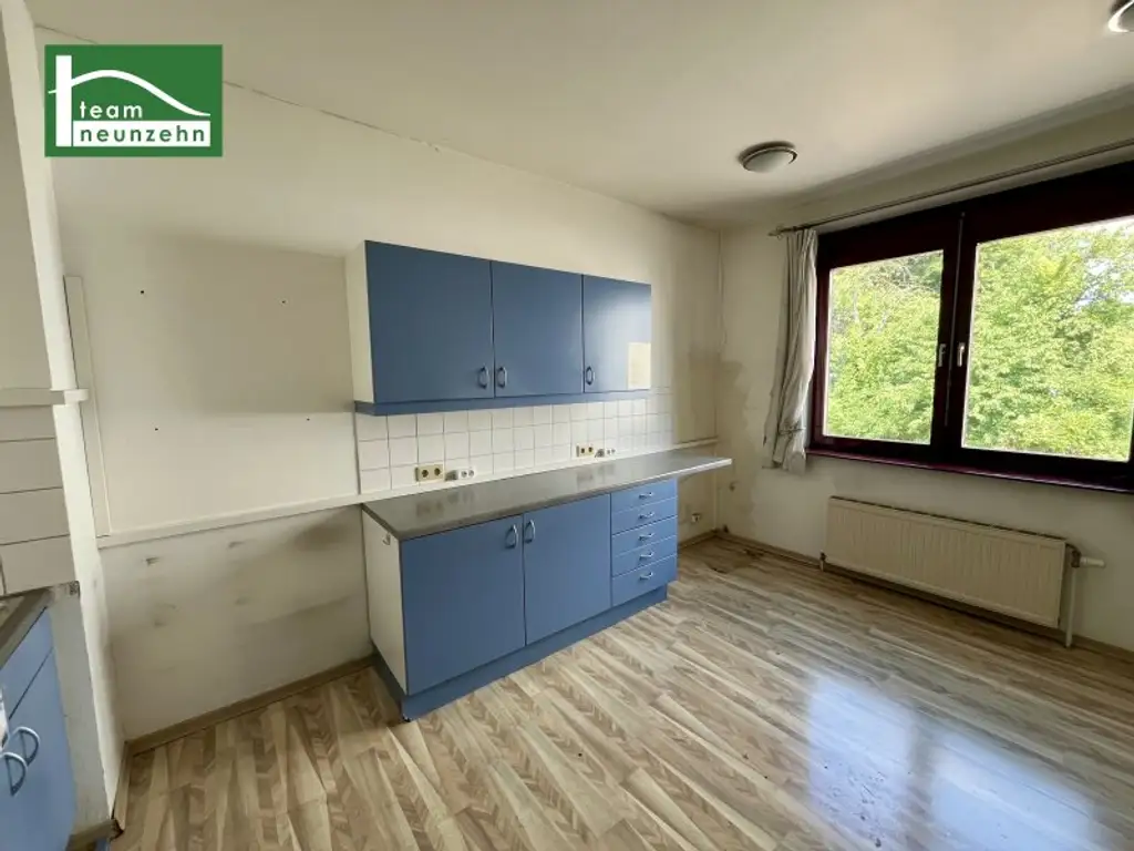 Büroflächen im Gewerbegebiet Strebersdorf. 1 gesamtes Stockwerk! 6 Parkplätze inkludiert!