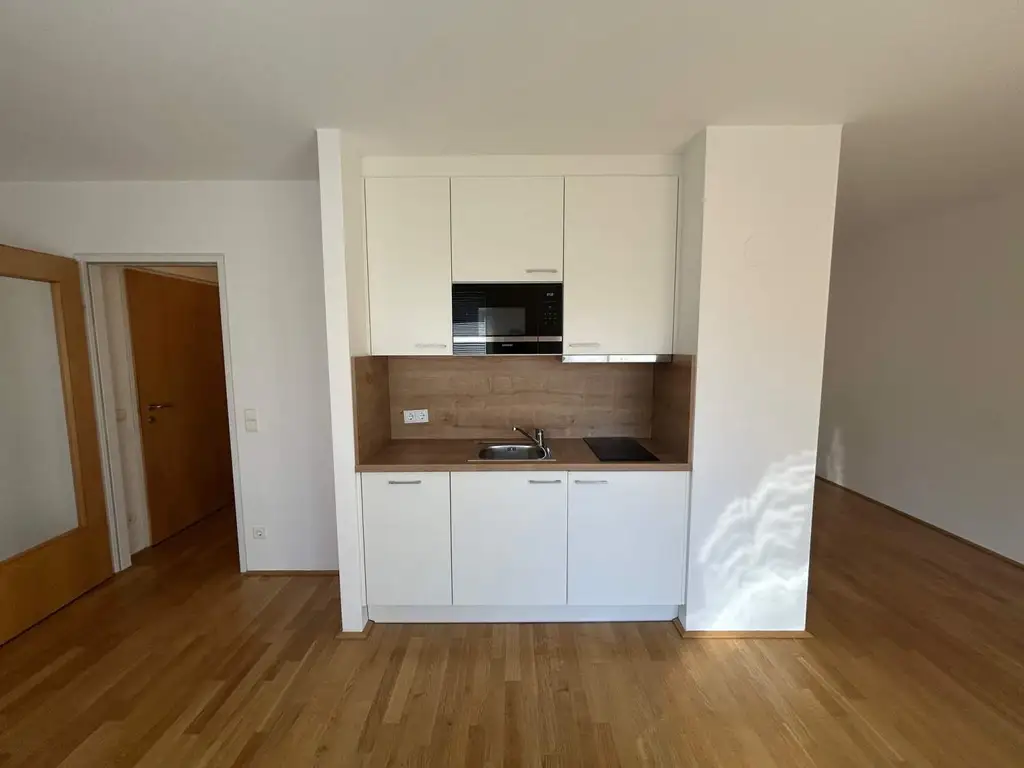 Schöne 1-Zimmer-Wohnung mit Balkon im 13. Bezirk!