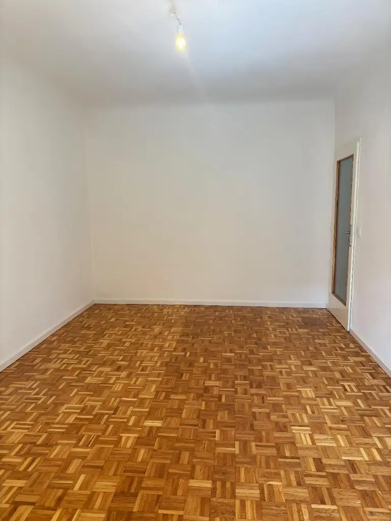 "HEREINspaziert! – 2 Zimmerwohnung & LOGGIA“