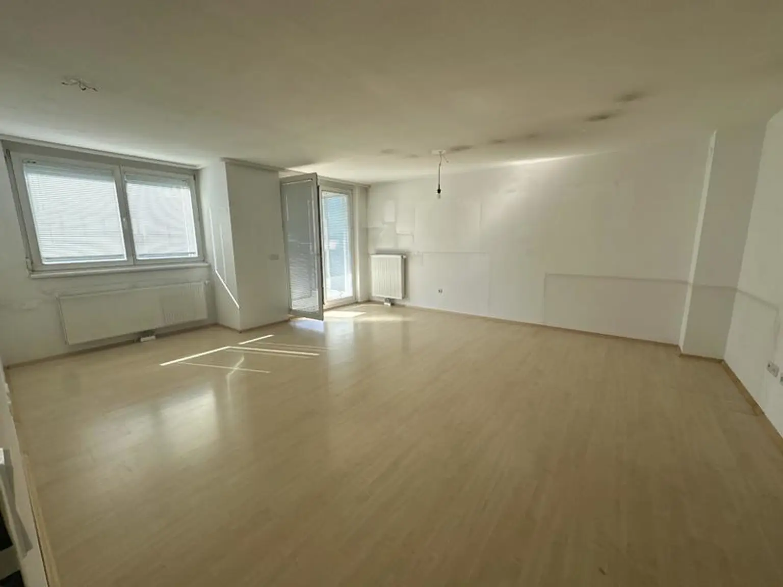 3 Zimmer Eigentum mit Loggia und Erker