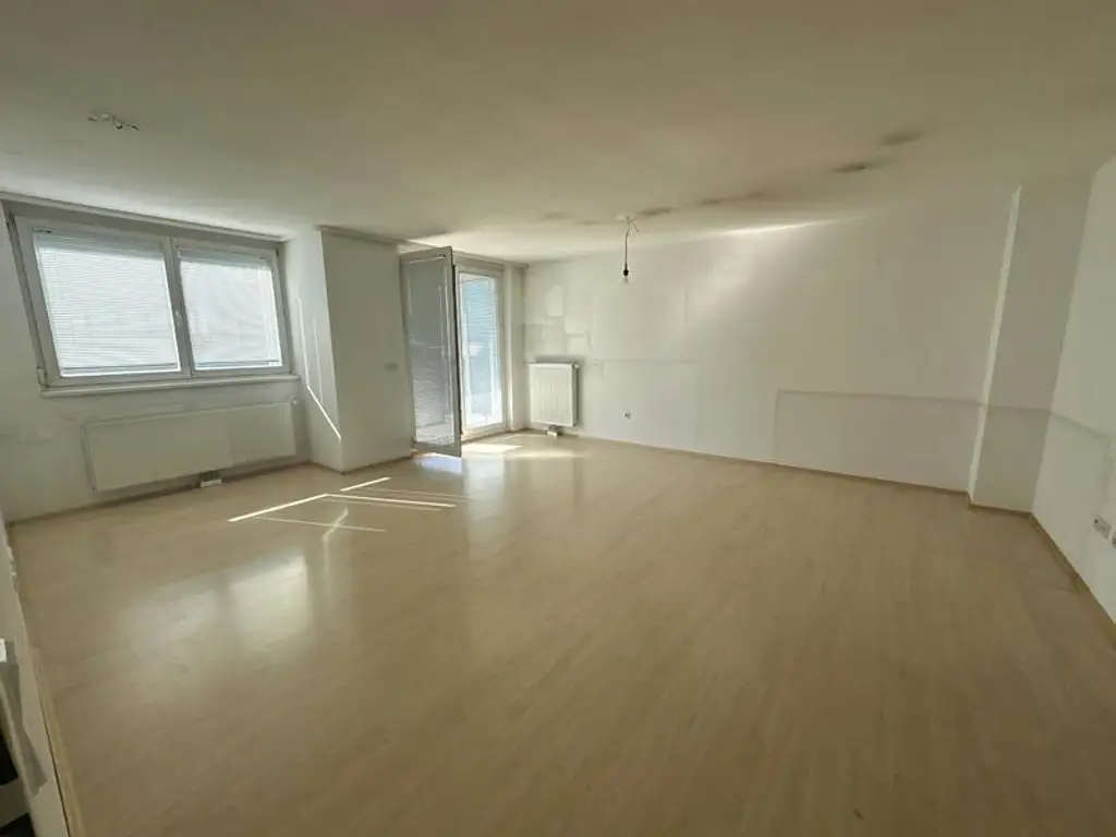 3 Zimmer Eigentum mit Loggia und Erker