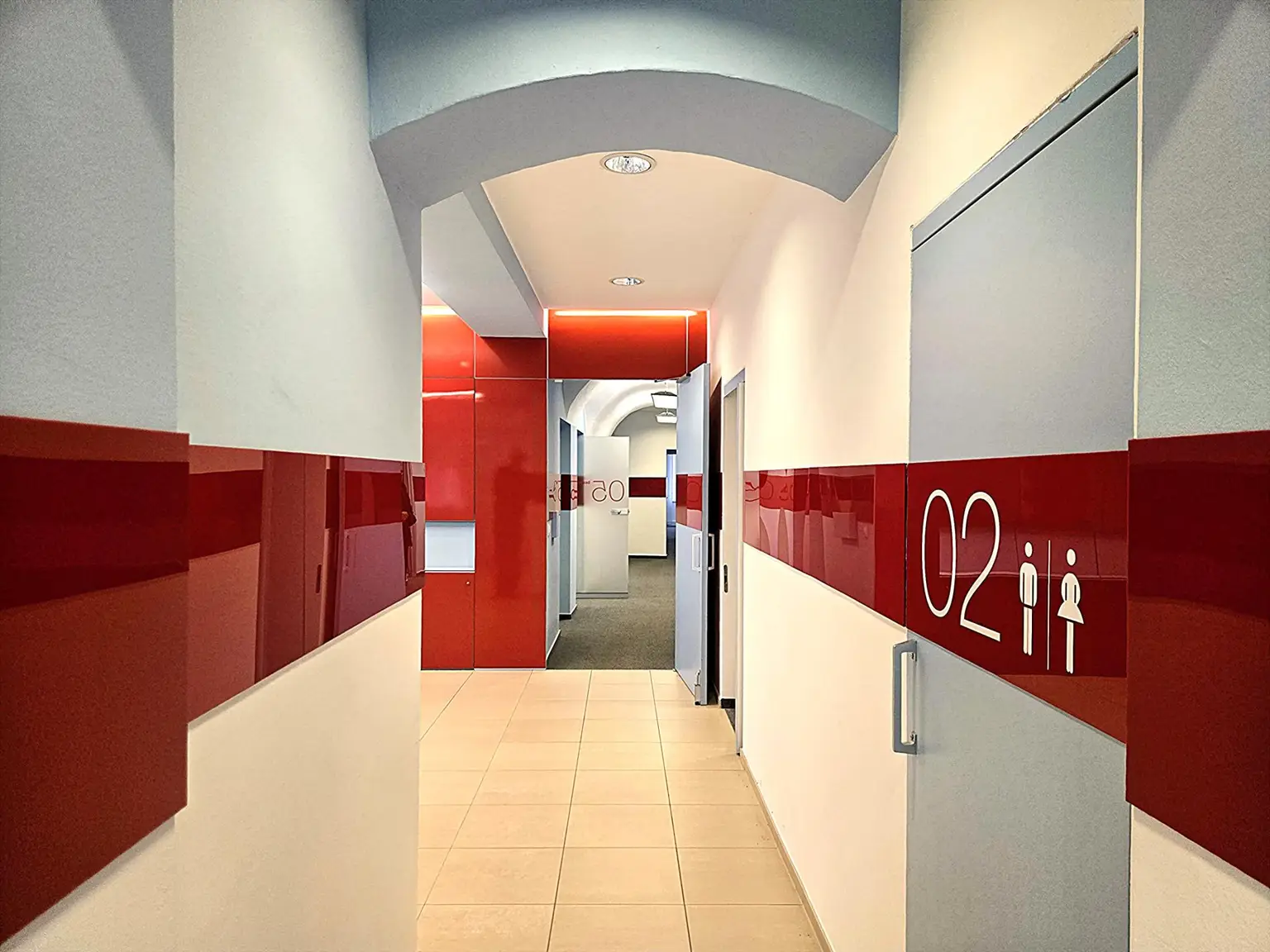 Freundliche Geschäftsräumlichkeit, Büro, Ordination oder Kanzlei im Erdgeschoss im Zentrum Haag zu mieten