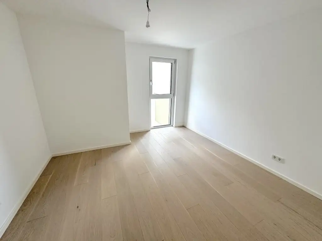 EIGENGRUND NÄHE ALTE DONAU – FREIFLÄCHEN - LUFTWÄRMEPUMPE – KELLER – GARAGE – U-BAHN!