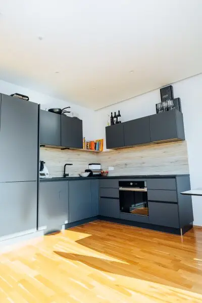 SMART-LIVING I STYLISCHES PENTHOUSE I KLIMA I SONNENTERRASSE I OFFENE DESIGN-KÜCHE I ELEGANTES BAD MIT REGENDUSCHE I