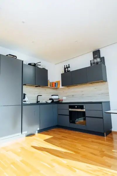 SMART-LIVING I STYLISCHES PENTHOUSE I KLIMA I SONNENTERRASSE I OFFENE DESIGN-KÜCHE I ELEGANTES BAD MIT REGENDUSCHE I