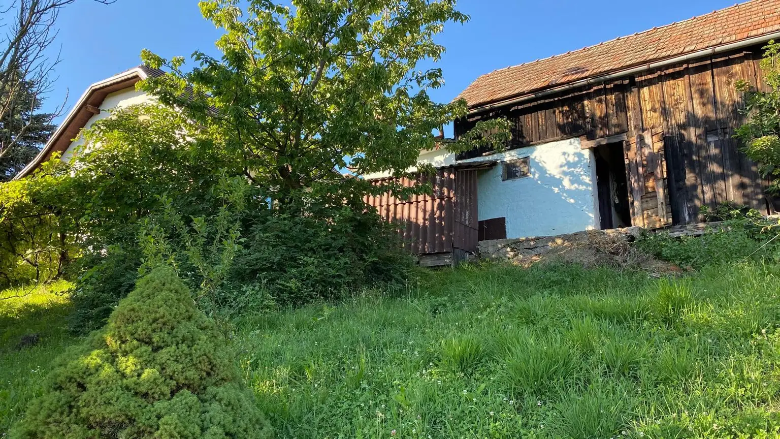 SLOWENIEN!!! Sanierungsbedürftiges Knusperhäuschen in einmaliger Aussichtslage!