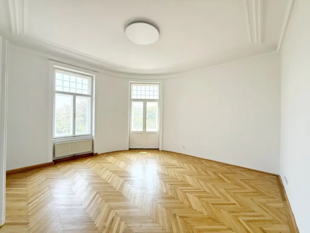 Charmante Bürofläche im sanierten Stilaltbau, unmittelbar bei der U4 und nahe dem 1. Bezirk