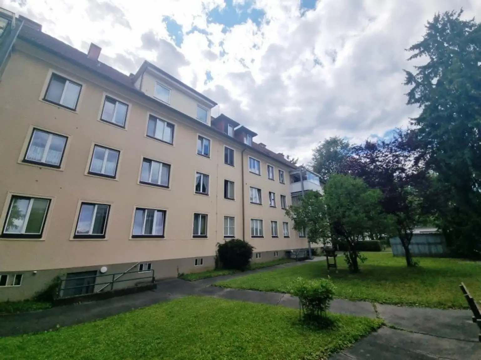 Sonnige 4-Zimmerwohnung in Zentrumnähe in Weiz!