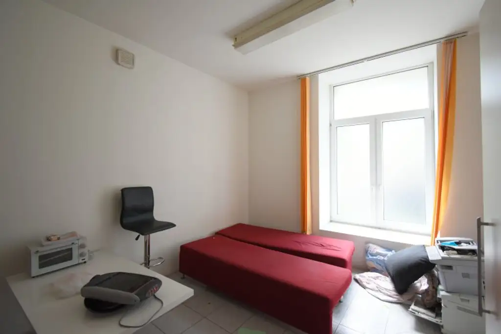 ++NEU++ 3 Zimmer Geschäftslokal mit Straßenzugang - großes Umbaupotenzial