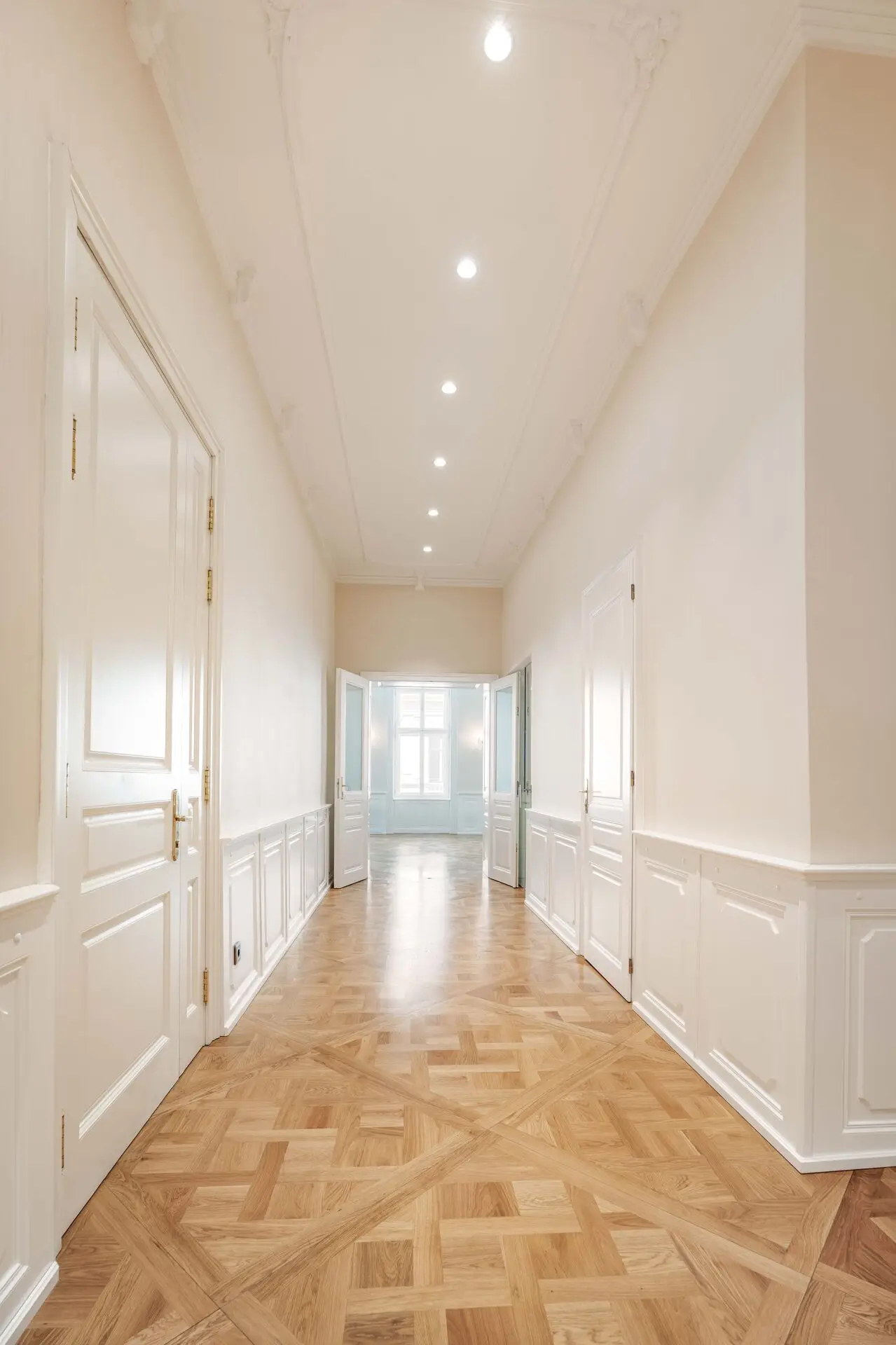 1010_Wien_Imperiales Palais-Apartment_ Flur