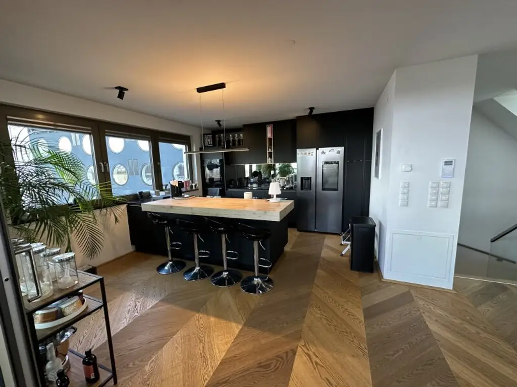 Luxuriöse Dachterrassenwohnung im Botschaftsviertel