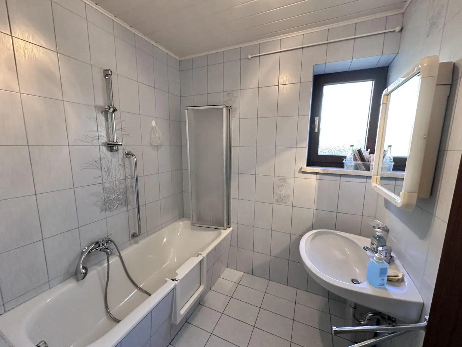 13 EG Badezimmer 1
