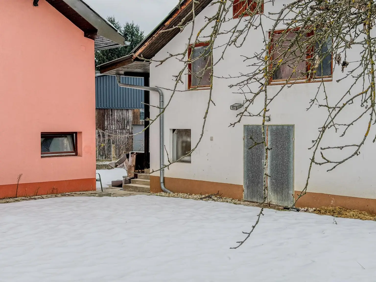 Aussen Straßenseite