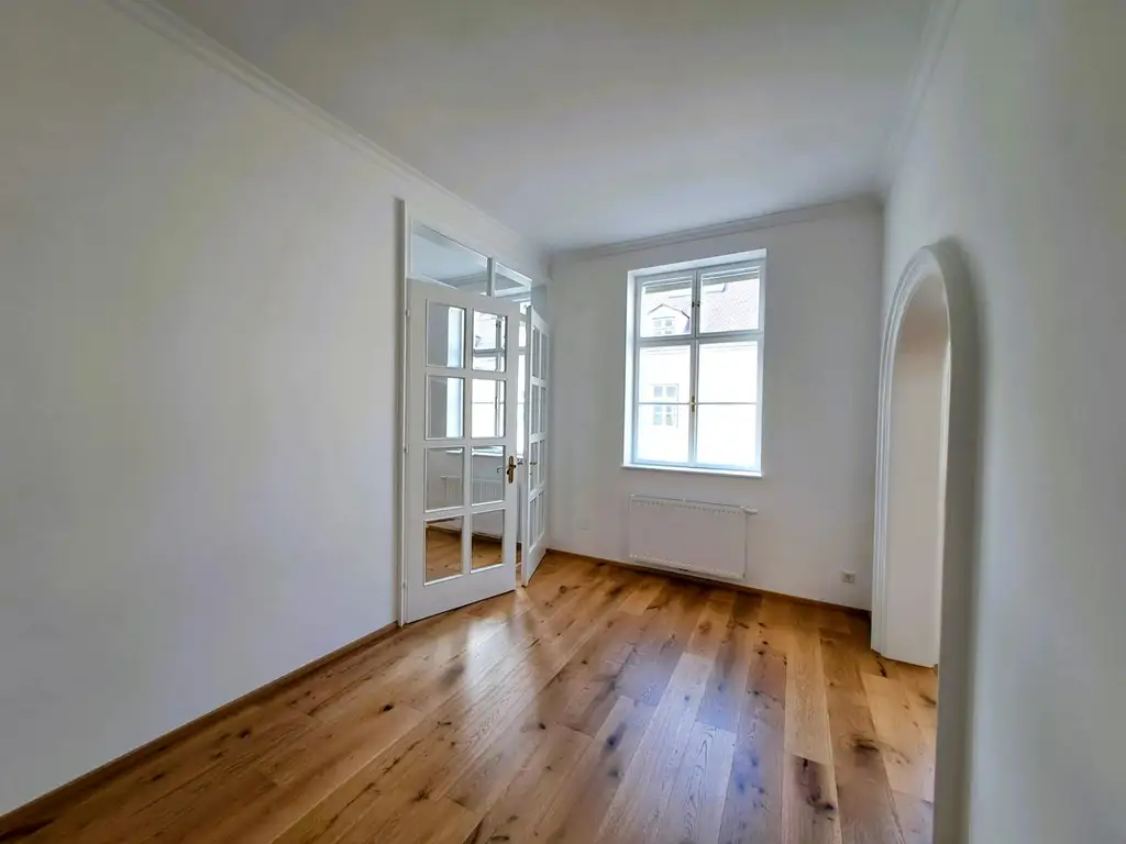 4 ZIM.WHG MIT BLICK IN RUHIGEN INNENHOF/LIFT/TIEFGARAGE