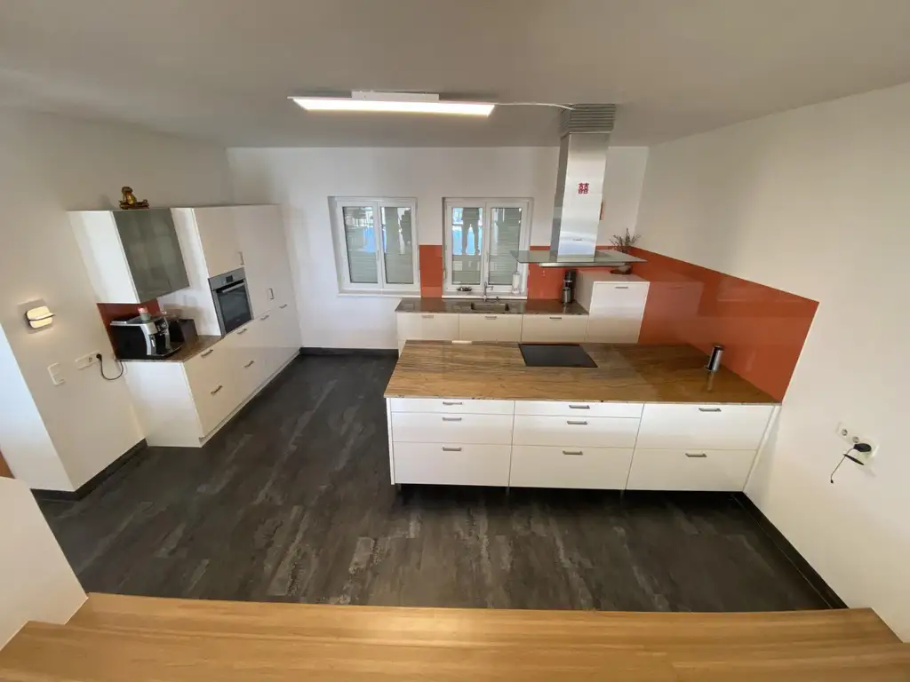 "Energieeffiziente Villa in schöner Lage"