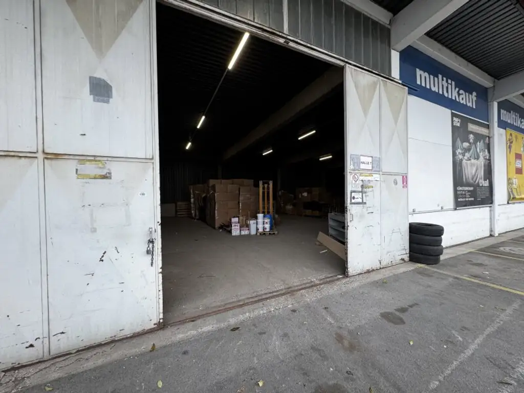 Moderne Halle mit 4 m Höhe und LKW-Zufahrt – ca. 355,5 m² im 21. Bezirk. Flexibel Nutzbar