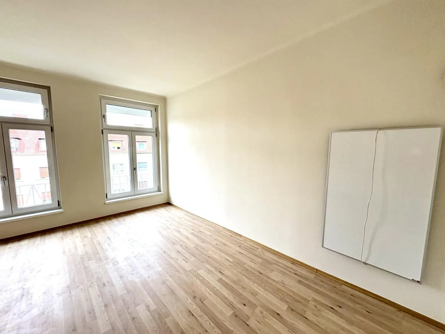 Erschwingliche Eigentumswohnung in Graz- gepflegte Garconniere im 3.OG - ohne Lift- mögliche Netto Rendite von ca. 4 % vor AfA + Est