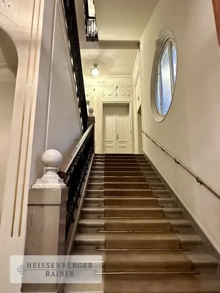 HOCHWERTIG, GROSSZÜGIG, SONNIG /// herrliche Dachterrassenwohnung /// Jacquingasse