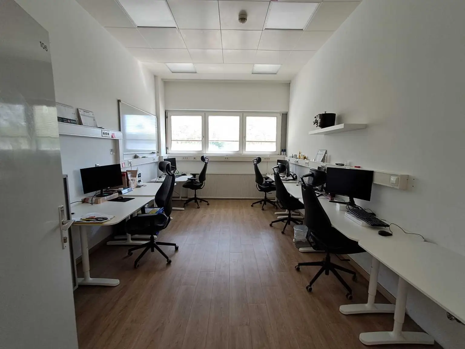 Lager-, Labor und Bürofläche zu Mieten 21. Bezirk