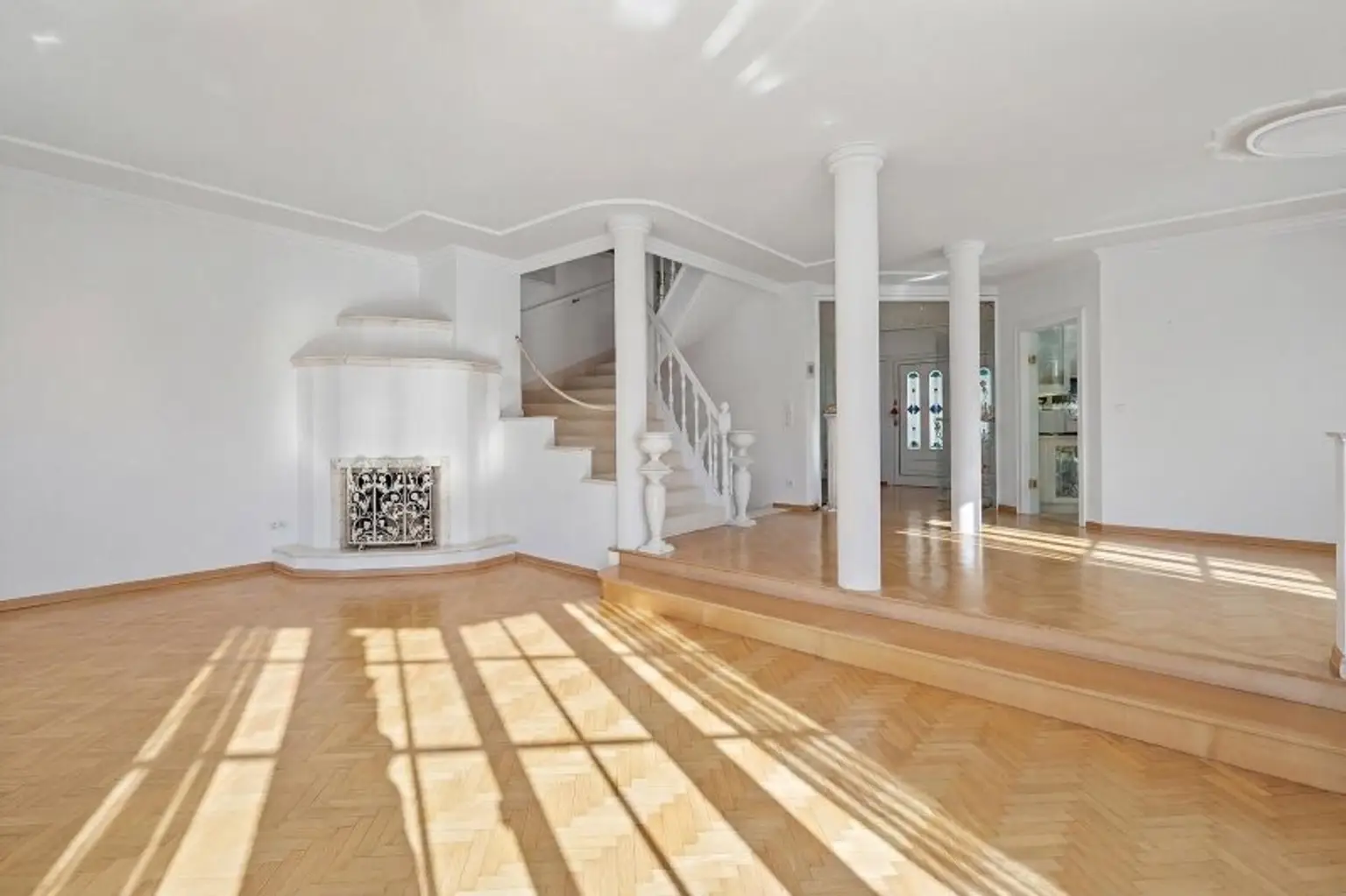 Traumliegenschaft mit großer, repräsentativer 2-Familienvilla - absolute Ruhelage - Hinterbrühl