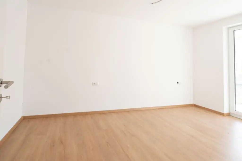 PROVISIONSFREI - Nur mehr 1 Einheit frei: Traumhafte Doppelhaushälfte in Pucking: 6 Zimmer, Keller, Garten & 2 Garagen + 3 Außenstellplätze