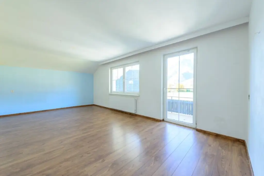 Wohnhaus mit Platz für Generationen oder 2 unabhängige Wohneinheiten