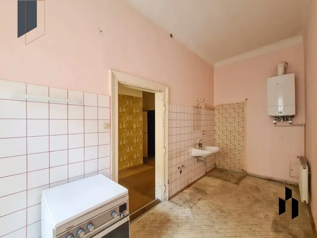 2 in 1! Geschäftsfläche + Wohnung nähe U3 Rochusmarkt! Sanierungsbedürftig!