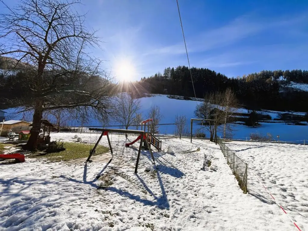 NAHE INNSBRUCK : Sonniges Baugrundstück mit ca. 430m² im GRÜNEN - PERFEKT für die ganze FAMILIE!