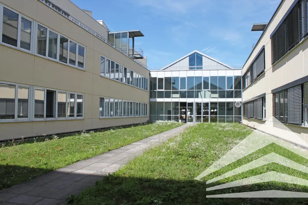 Ausbildungsräume und Büroräumlichkeiten auf 540 m² nähe Industriezeile!