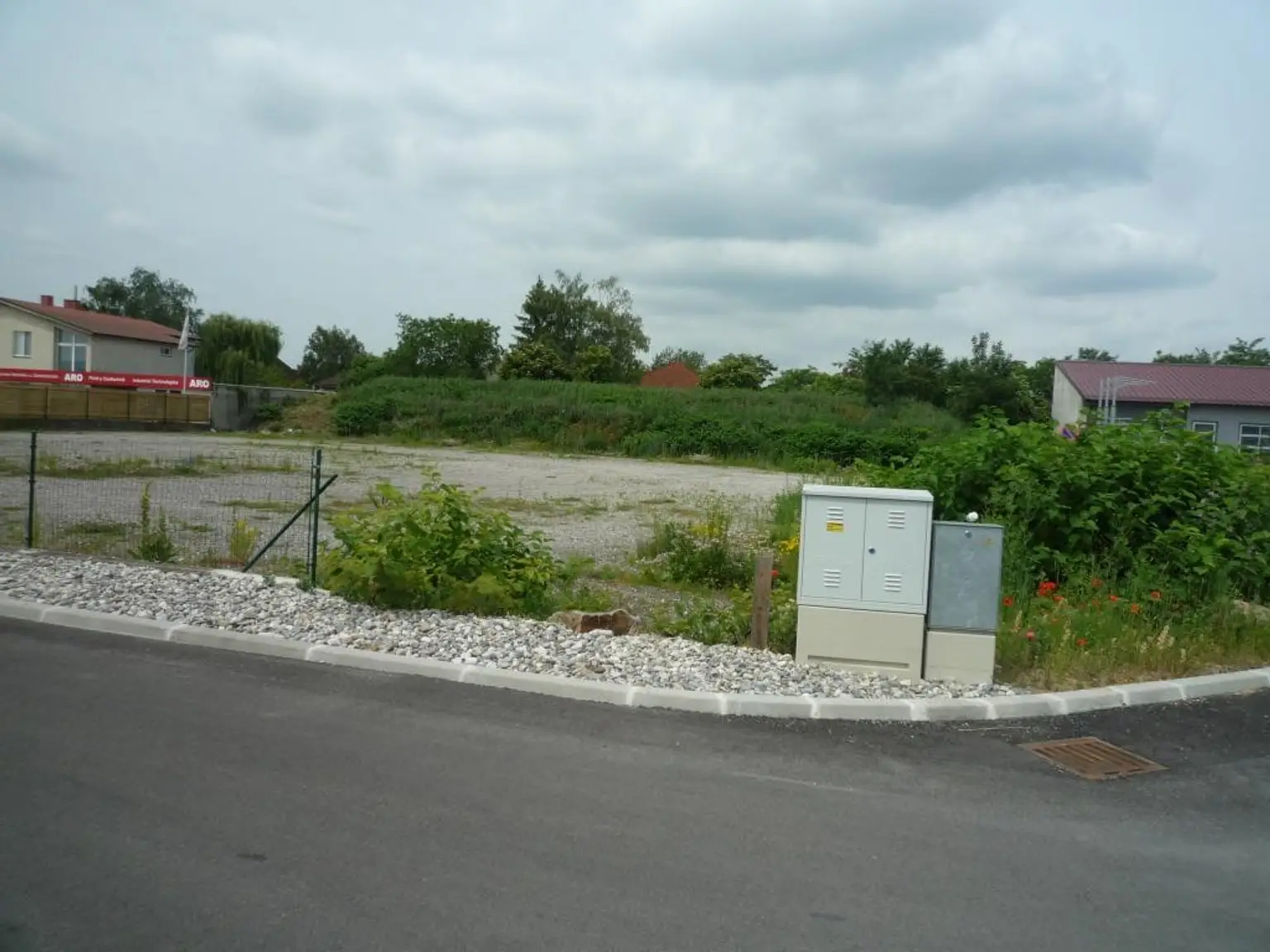 BETIEBSGRUNDSTÜCK IM GEWERBEGEBIET TULLN- LANGENROHR , MIT BAURECHT, NEBEN B 19 !!!.