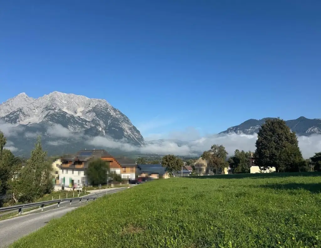 Grundstück in sonniger Lage mit beeindruckendem Blick auf den Grimming!