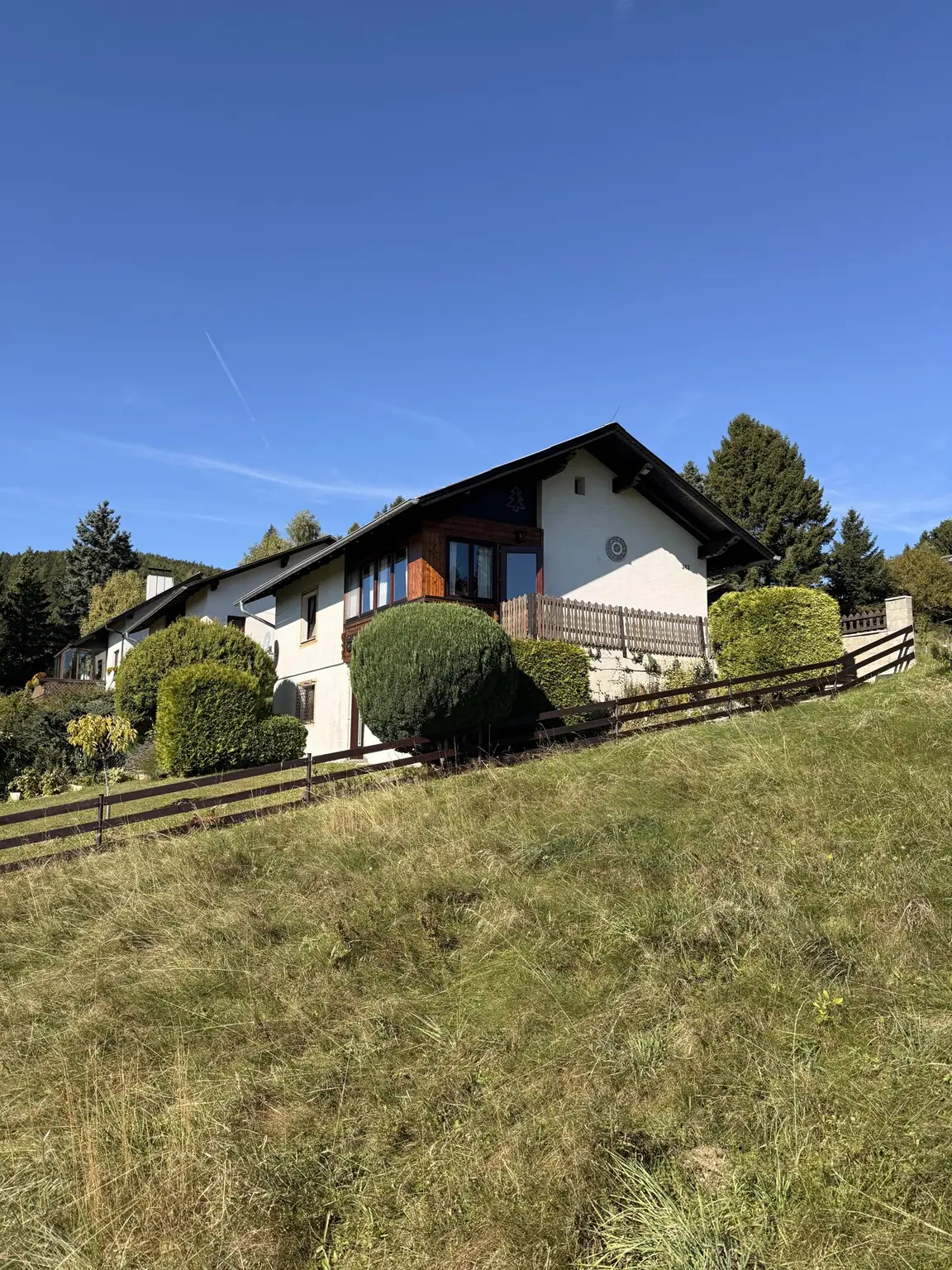 „Ihr Rückzugsort in den Bergen – Einfamilienhaus mit Ausblick“