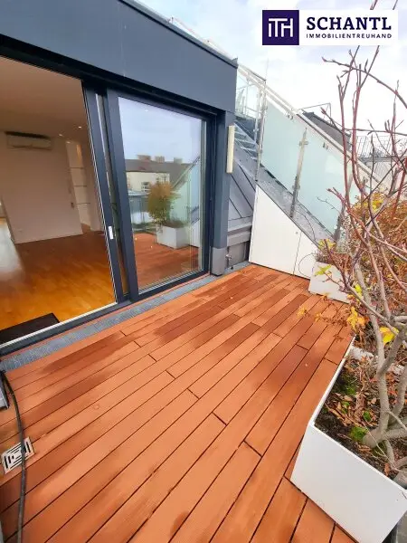 WOW! Lichtdurchflutete Traumwohnung mit hofseitiger Terrasse! Neues Lebensgefühl im Dachgeschoss mit perfekter Raumaufteilung + Kamin + Ideale öffentliche Anbindung! Jetzt zugreifen!
