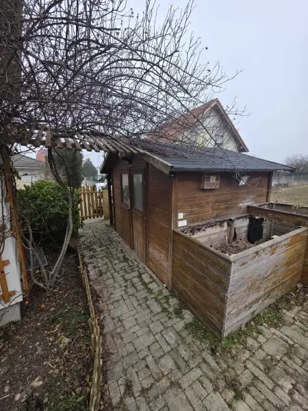 Idyllisches Einfamilienhaus in Gänserndorf: 5 Zimmer, Pool, Balkon & mehr!