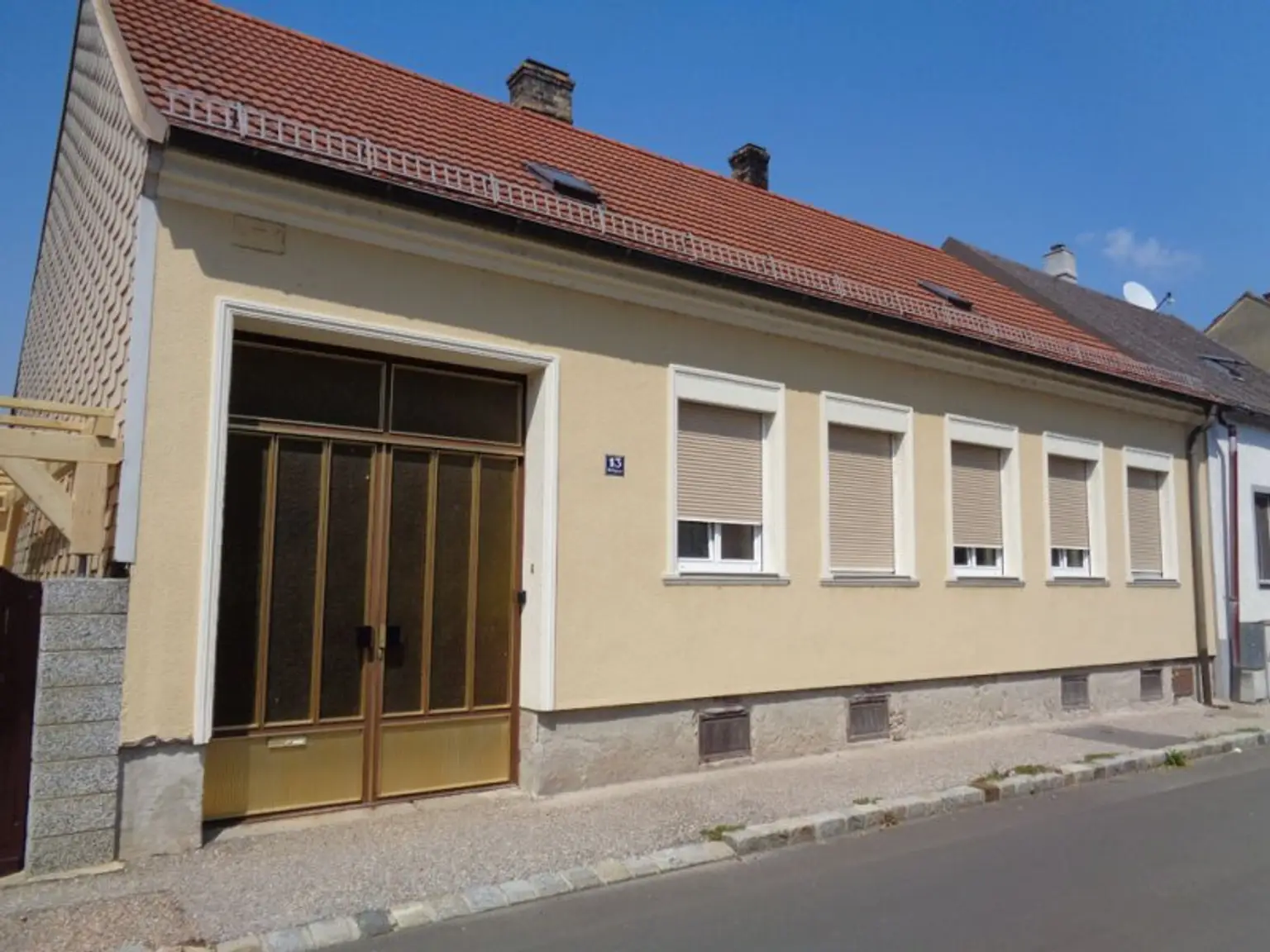 Dürnkrut: S-Bahnverbindung: solides Wohnhaus zum Sofortbezug
