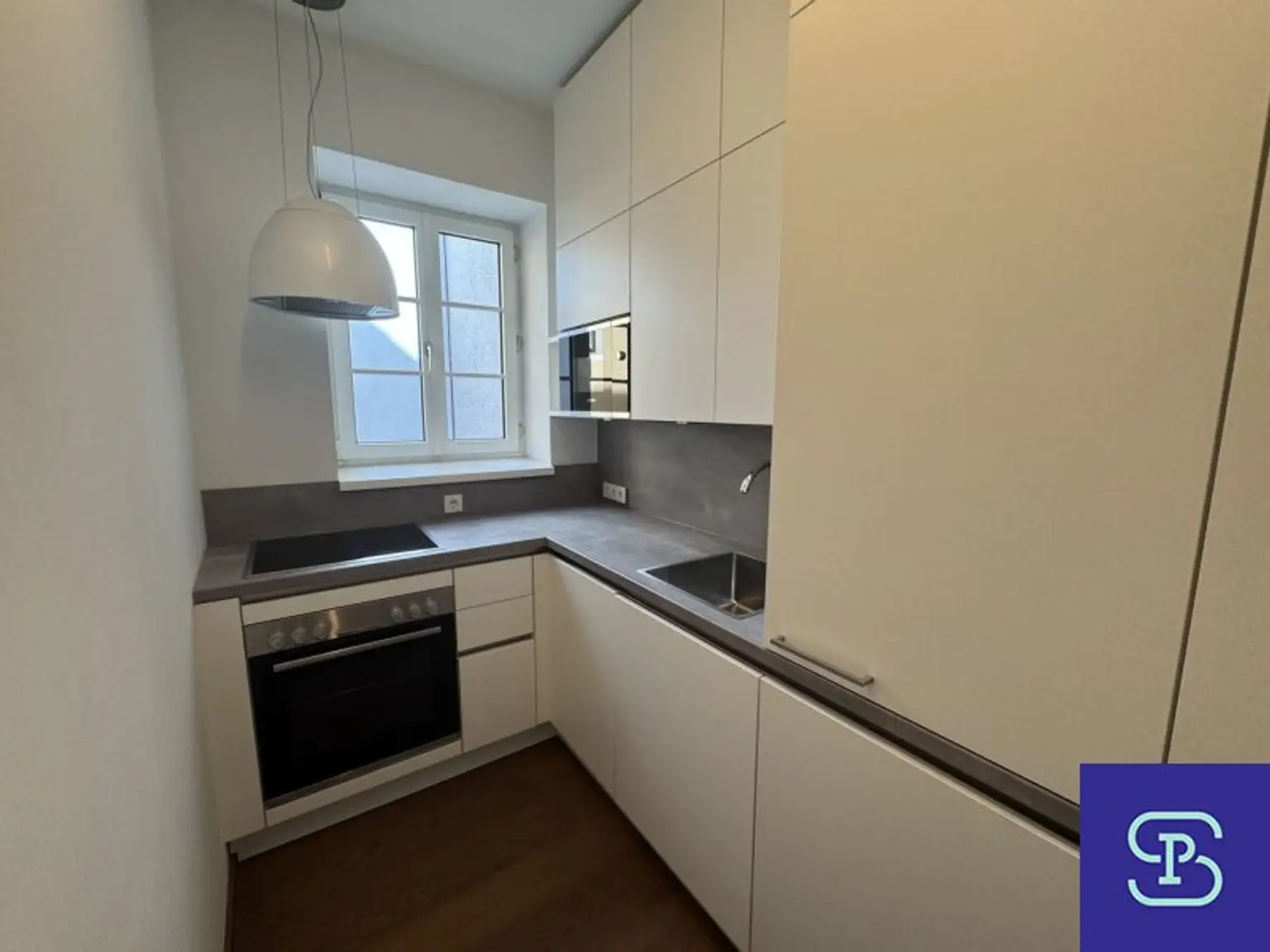 Provisionsfrei: Exklusiver 47m² Altbau mit Einbauküche und kl. Balkon in Toplage - 1080 Wien