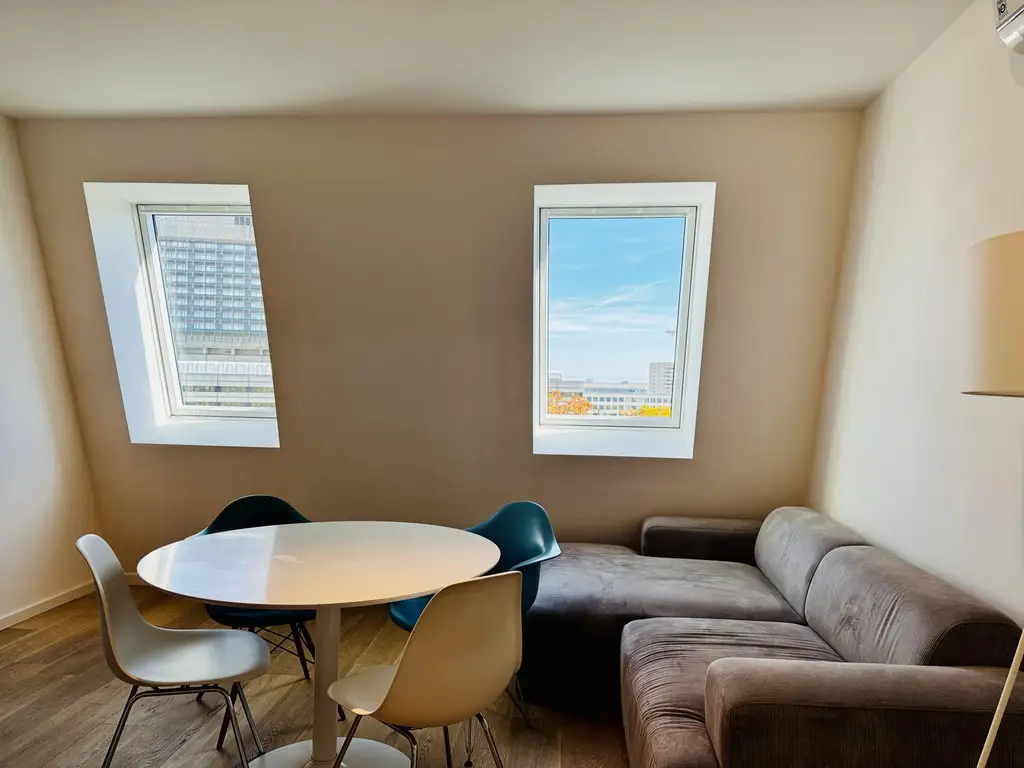 Dachgeschoßwohnung# U6 & U5# AKH