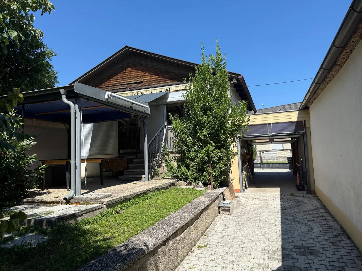 Einfamilienhaus mit Garten in ruhiger Lage