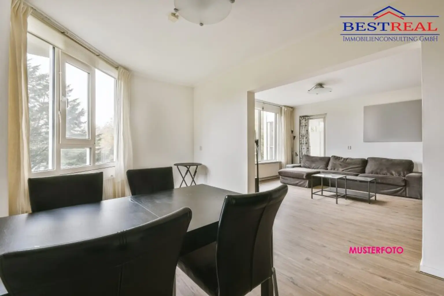 Wunderschöne Wohnung -Loggia-Garage, Pool, ...