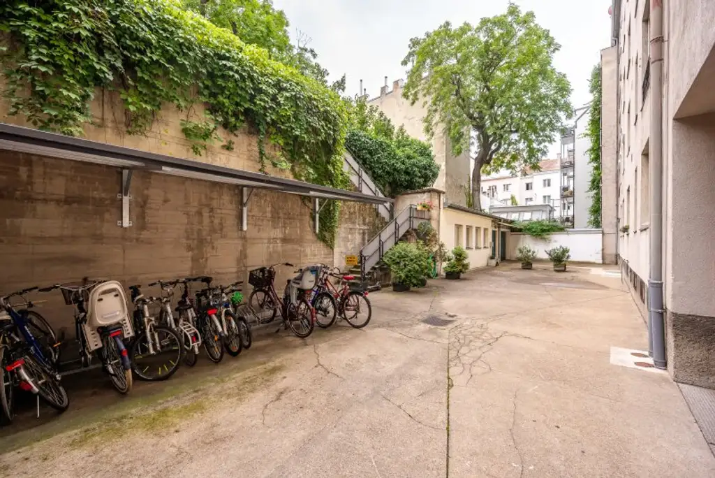 +++ NEU +++ helle 3-ZIMMER TRAUMWOHNUNG MIT 2 TERRASSEN, optimale Aufteilung, letzter Stock, Küche separat. Tolle Lage! ++++