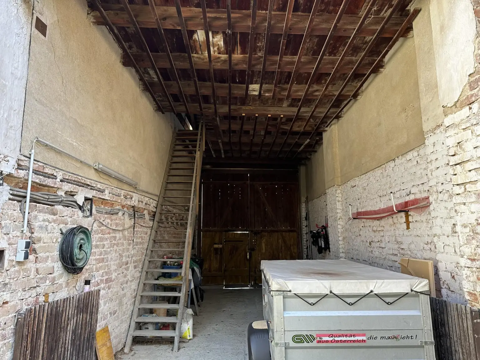 "Einfamilienhaus mit großem Grundstück in Schrattenberg"
