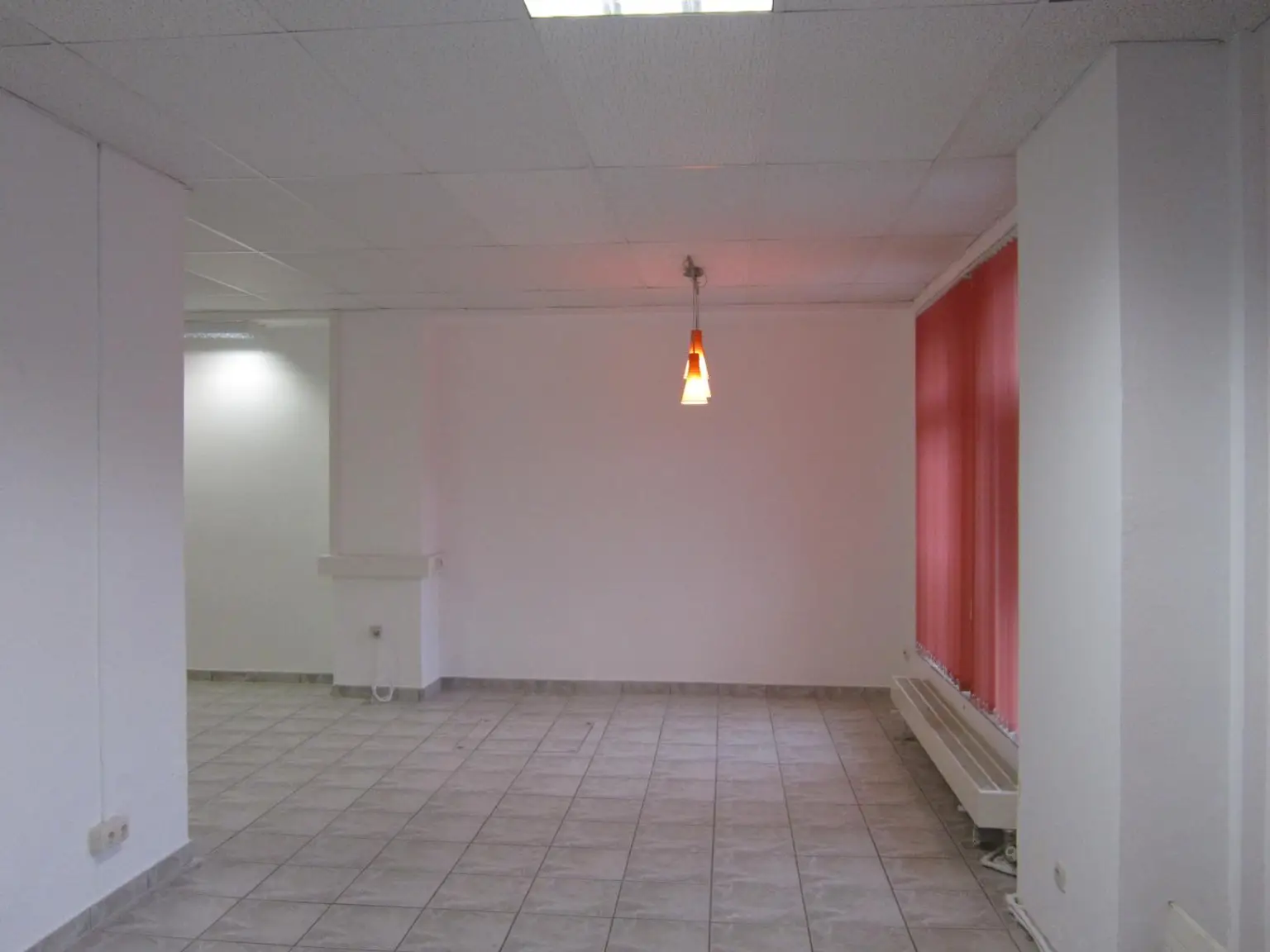 Startklar für ihr Business neben Red Zak  55 oder 75m² von Shop bis Massage! hier ist alles möglich