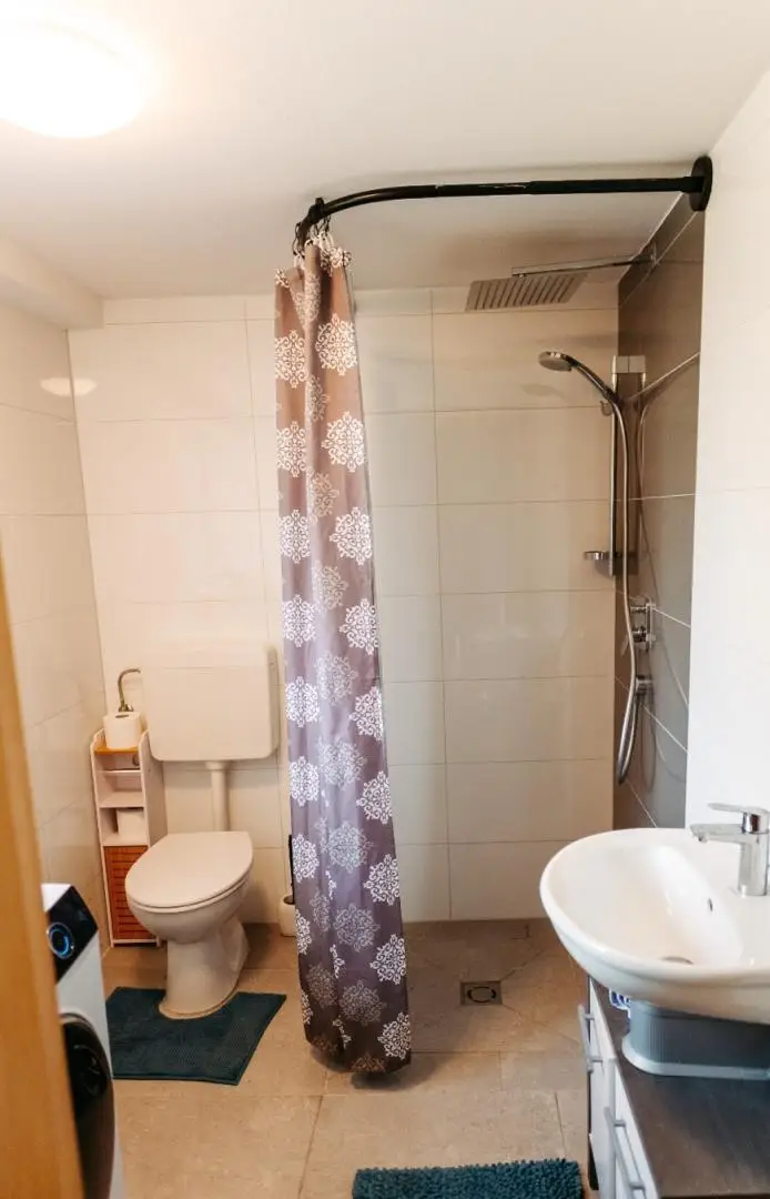 Badezimmer 1