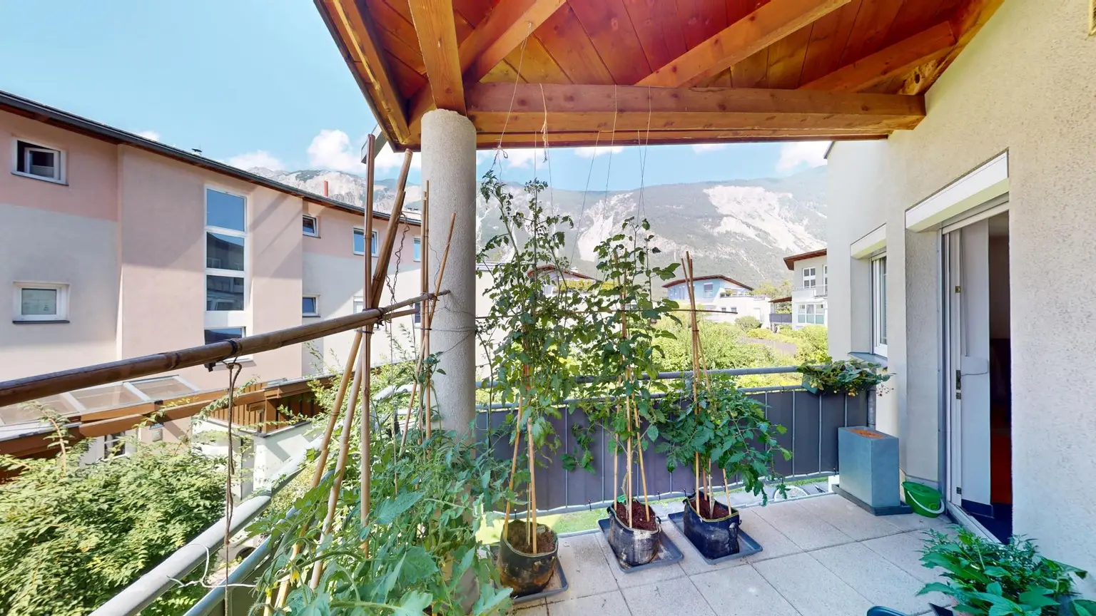 Platz für Leben und Leichtigkeit – Moderne 4-Zimmer Wohnung mit Südterrasse und Wintergarten!