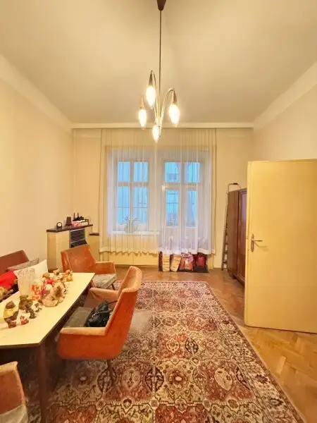 ++NEU++ Wohnungspaket! Seltene Gelegenheit: ZWEI nebeneinanderliegende Stilaltbauwohnungen nahe Park – unbefristet vermietet!  Prächtige Liegenschaft beim Ebner-Eschenbach-Park!